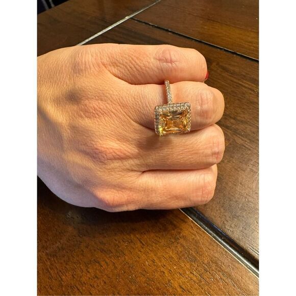 Woman’s gold plated ring - Picture 1 of 5